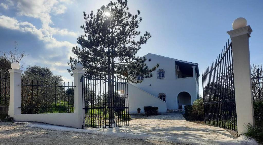 Kouros Apartments Litheres Exterior foto